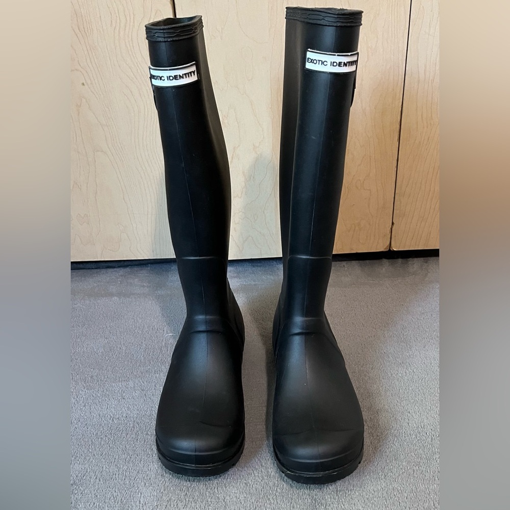 Exotic Identity rain boots-black-size 7